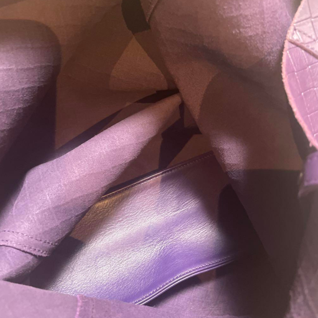 Authentic Pre-loved BOTTEGA VENETA Intrecciato Tote Bag - Stunning Purple Leather with Butterfly Motif! 12