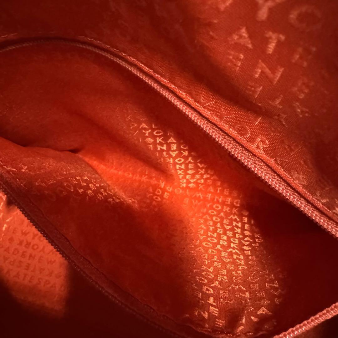 Charming Pre-loved Kate Spade 2-Way Bag - Red & White Bicolor Leather - Spacious & Stylish! 67