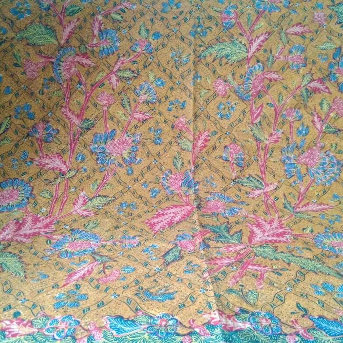 Classic Indonesian Hand Drawn Javanese Batik Tiga Negri Siang Swie Sidomukti Kain