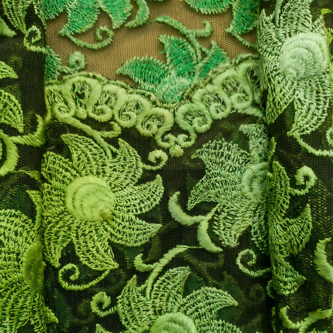Vintage Green Floral Lace Kutubaru Kebaya
