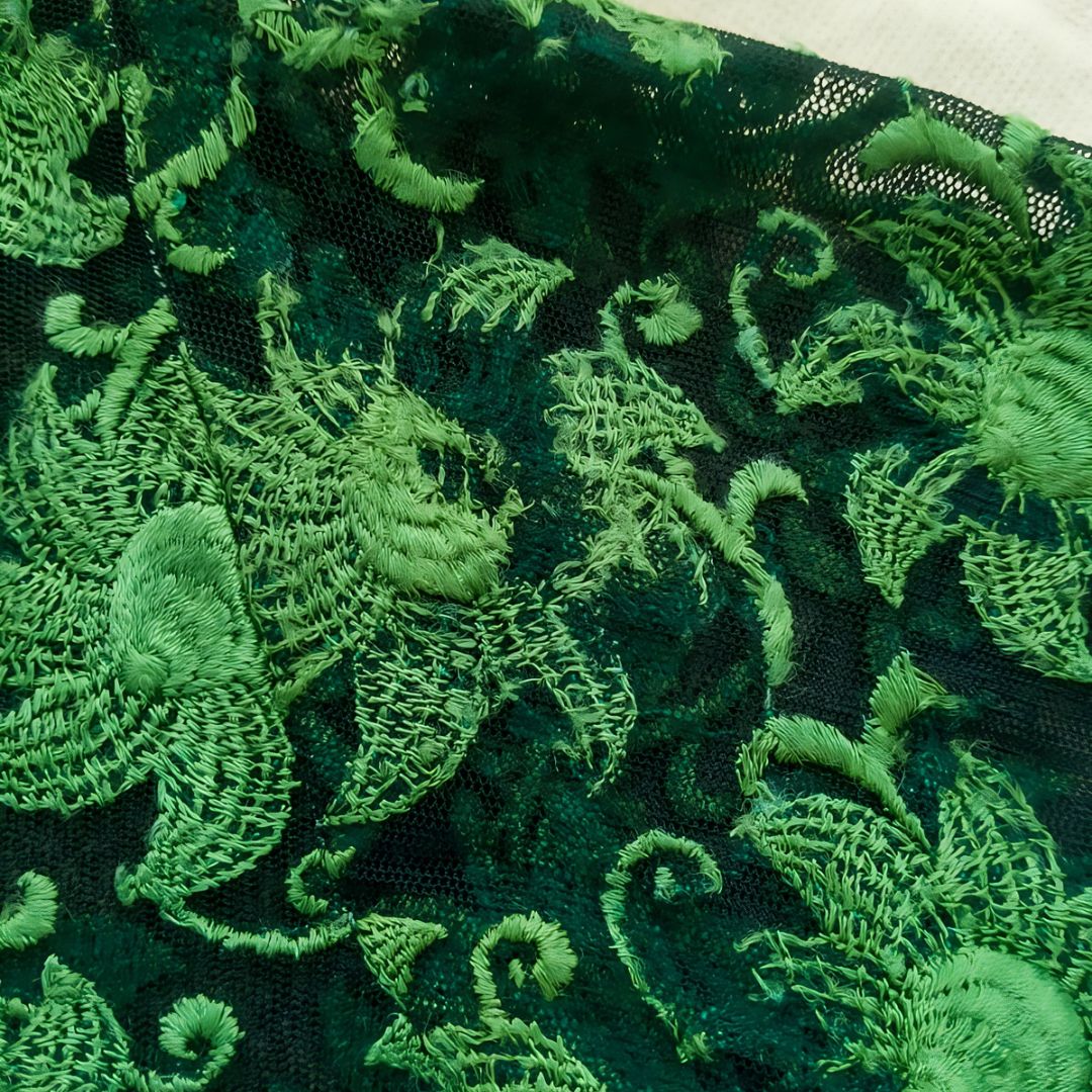 Vintage Green Floral Lace Kutubaru Kebaya