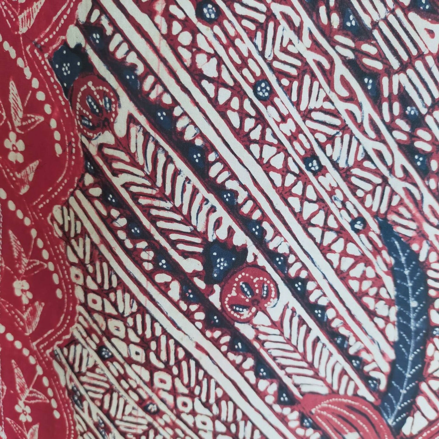Vintage 50s Indonesian Udan Liris With Lily Banyumasan Batik