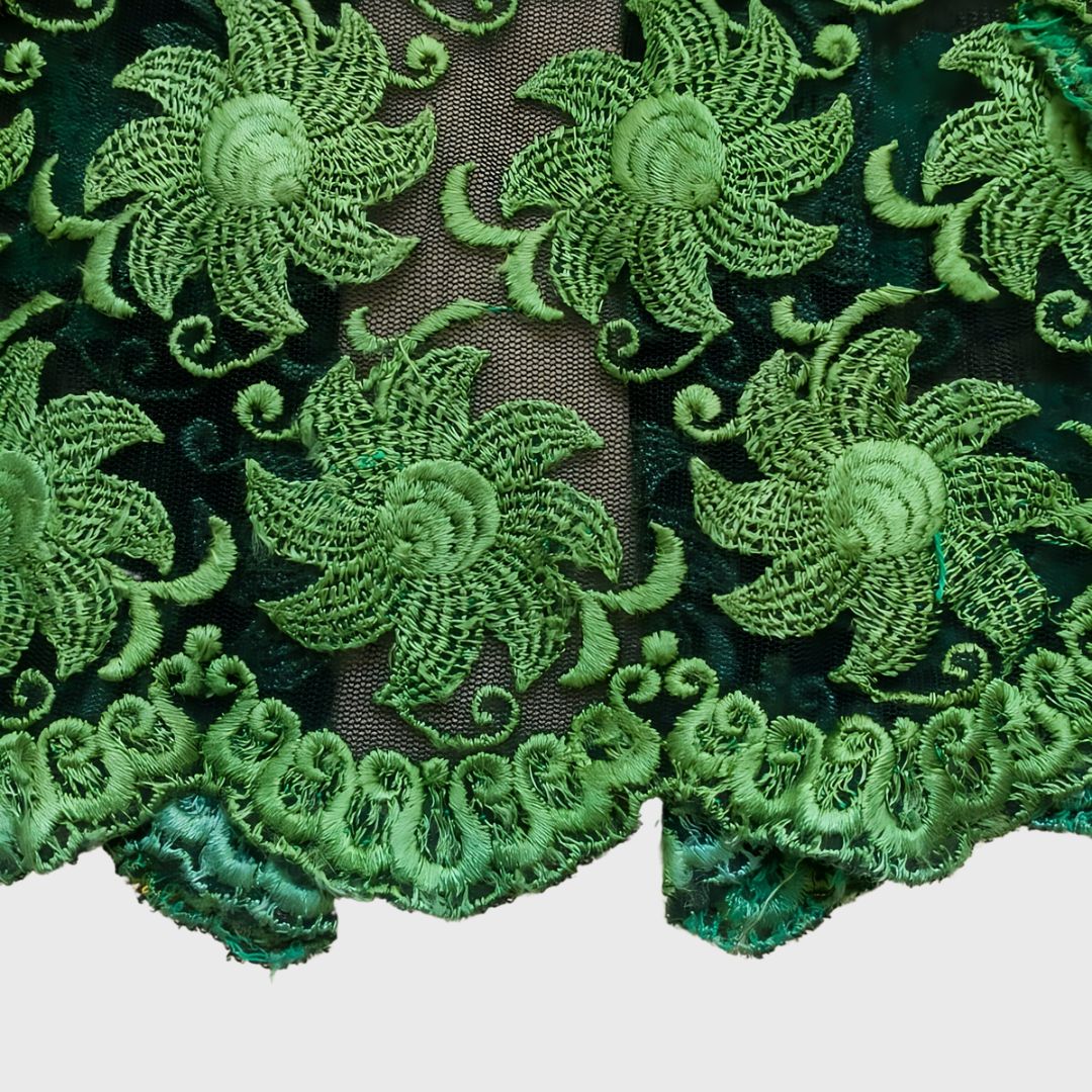 Vintage Green Floral Lace Kutubaru Kebaya
