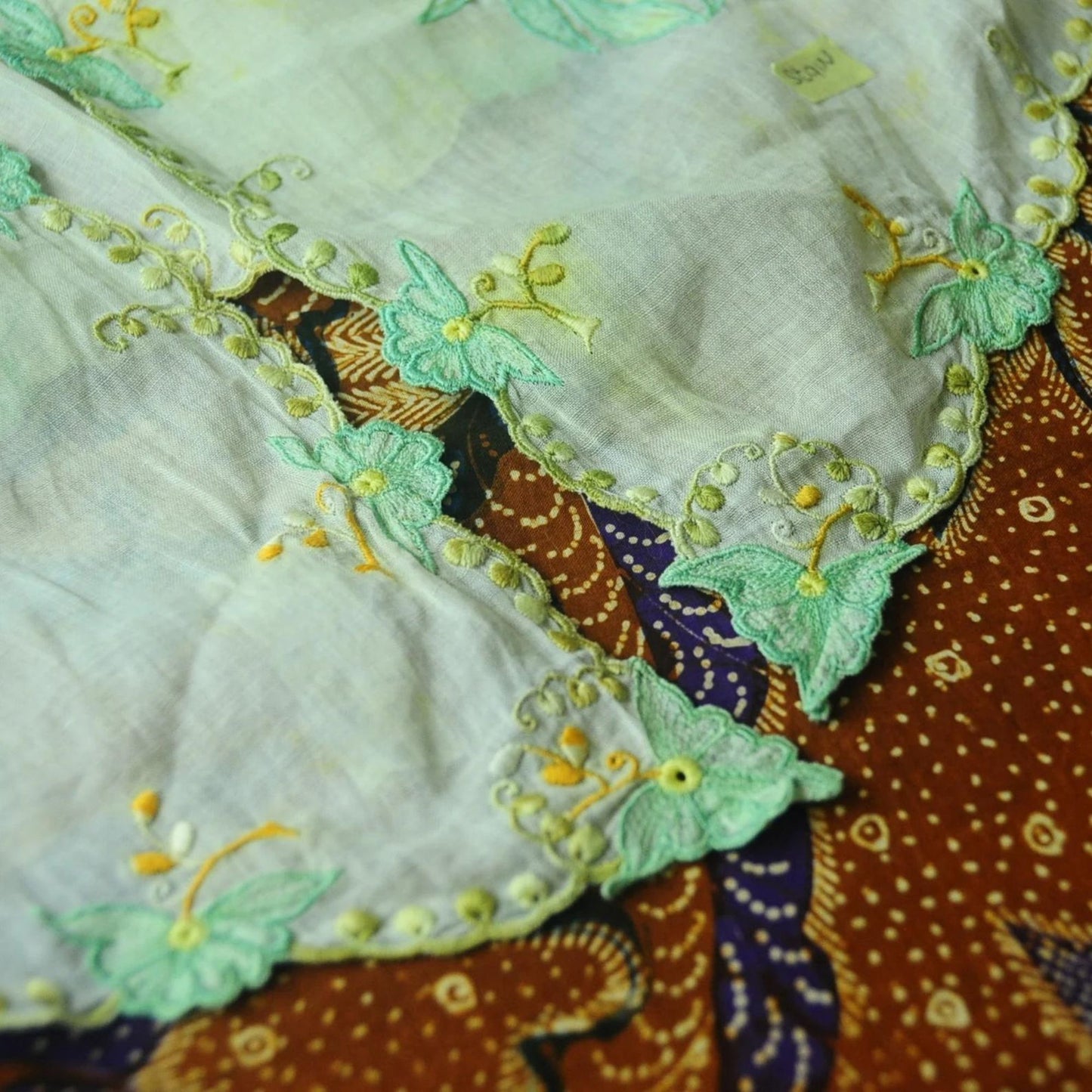 Vintage Green Floral Indonesian Kebaya with Floral Embroidery