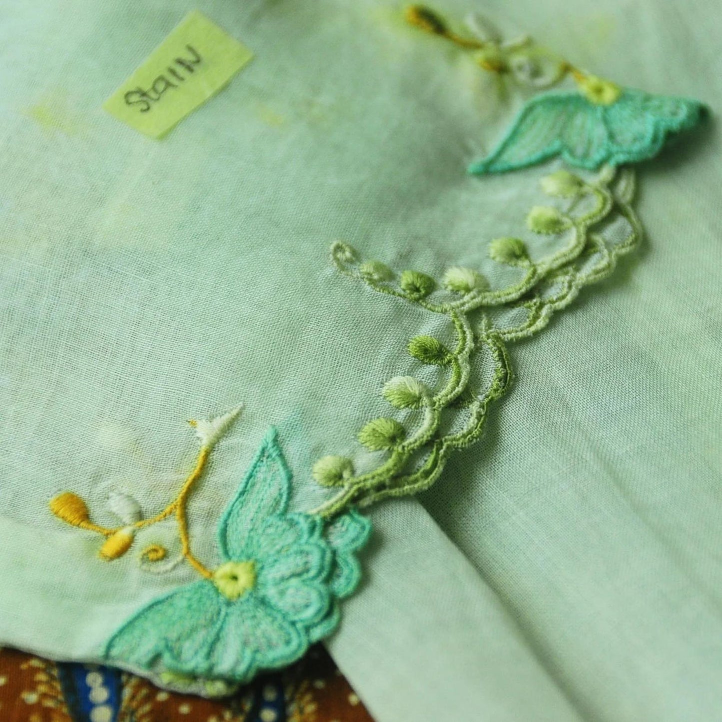 Vintage Green Floral Indonesian Kebaya with Floral Embroidery
