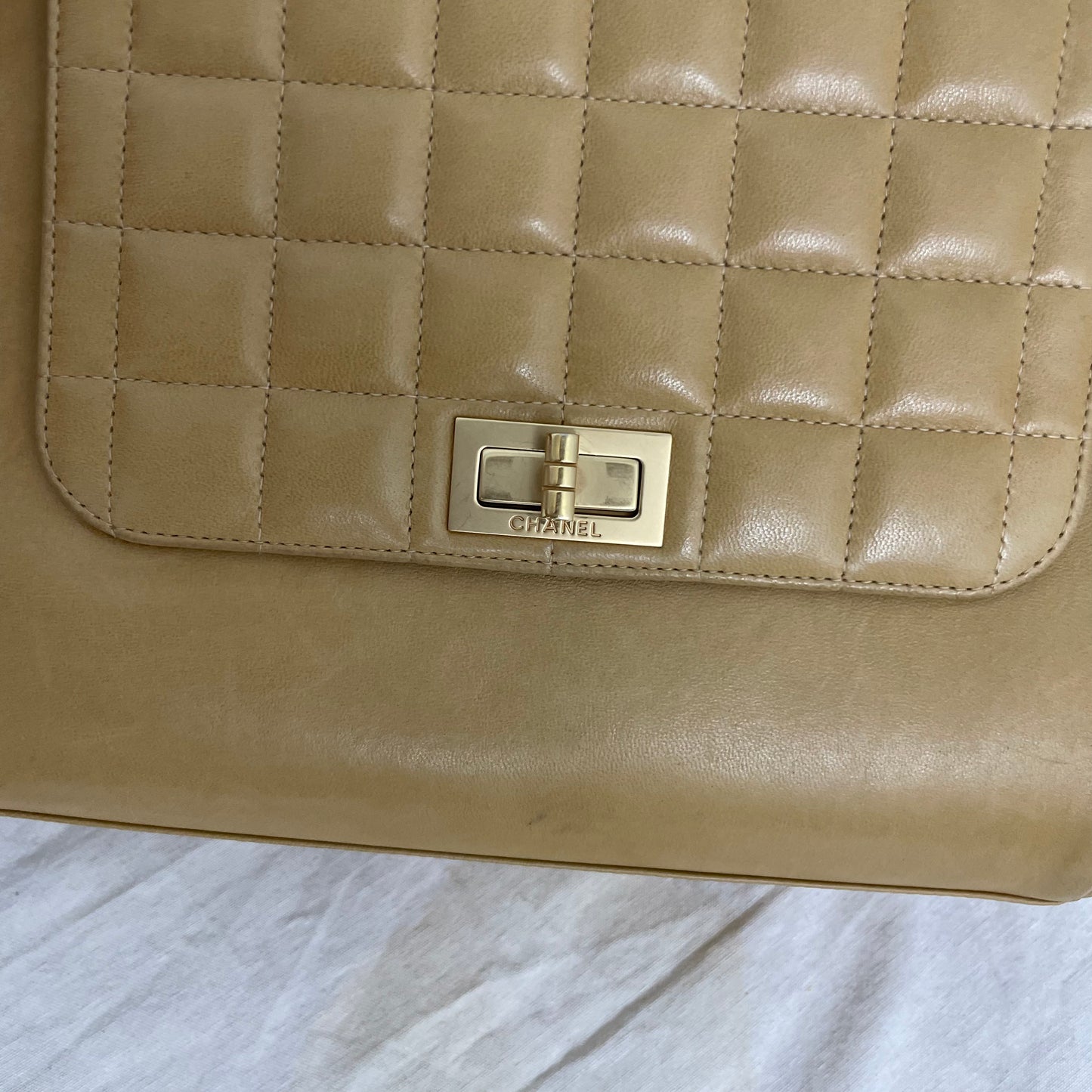 2000 Leather Lambskin Chocolate Bar Beige Shoulder Bag