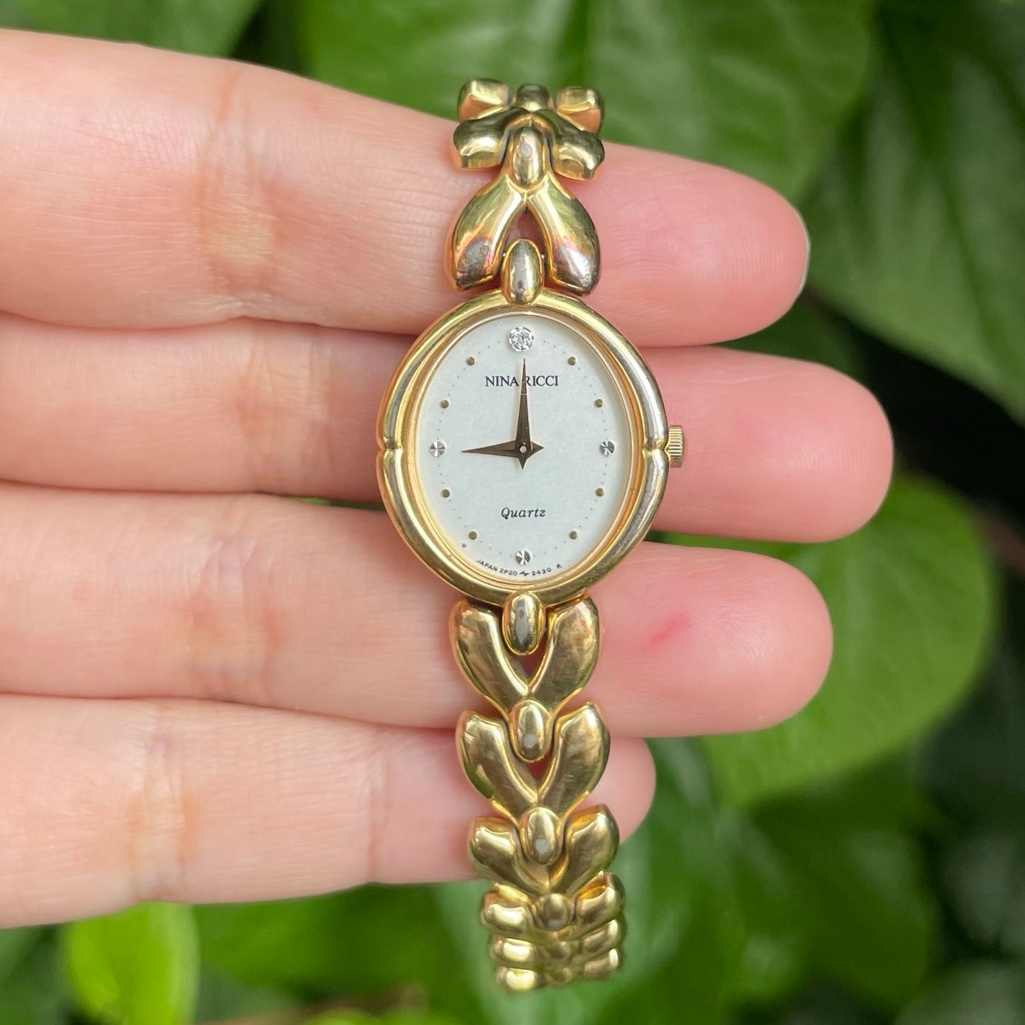 1980s 2P20-6190 Gold Accent Watch