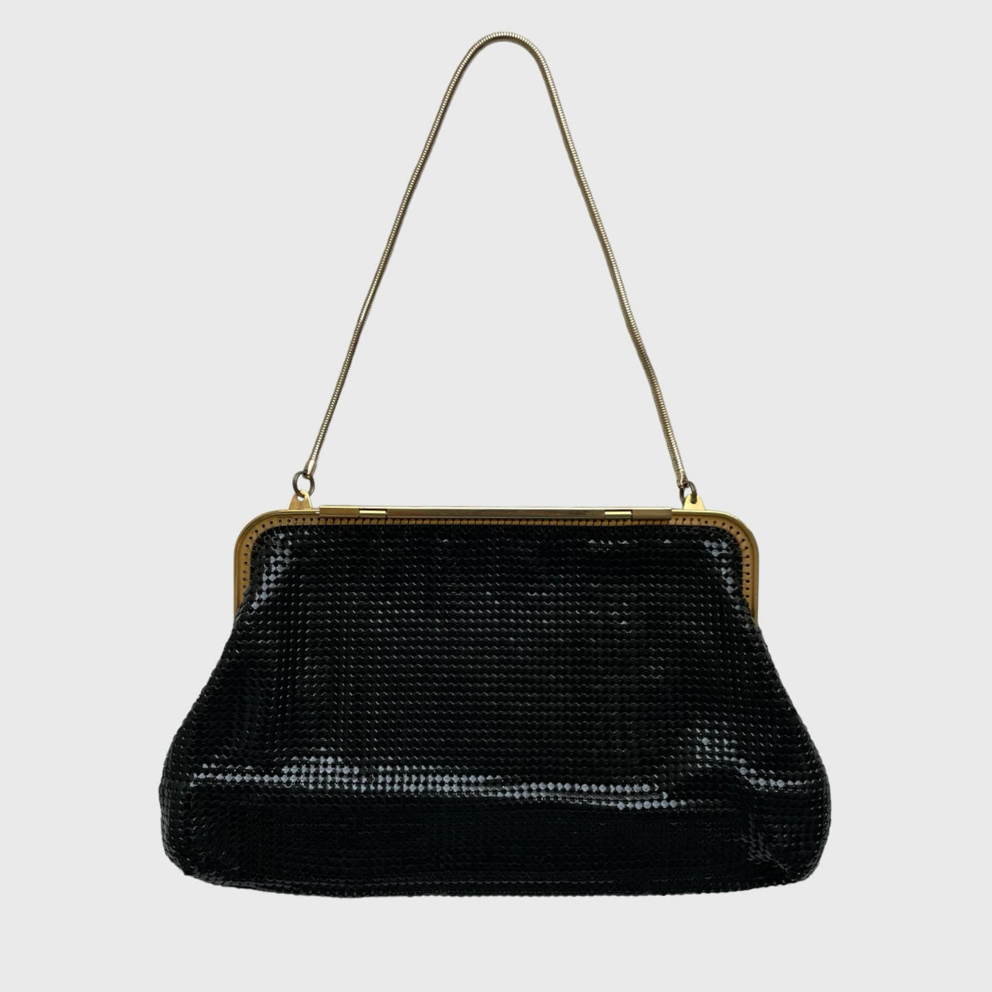 1970s Clam Shell Black Metal Mesh Hand Bag