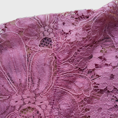 Vintage Pink Lace Kutubaru Kebaya