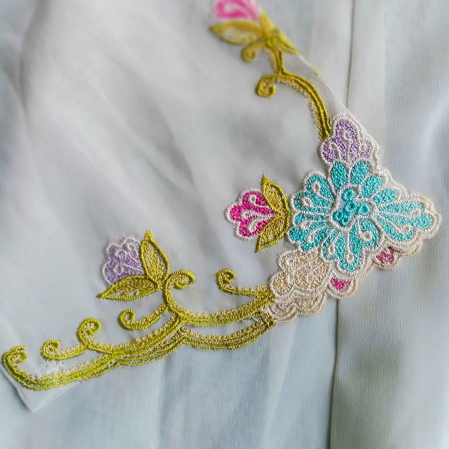 Vintage Broken White Poly Simple Encim Kebaya