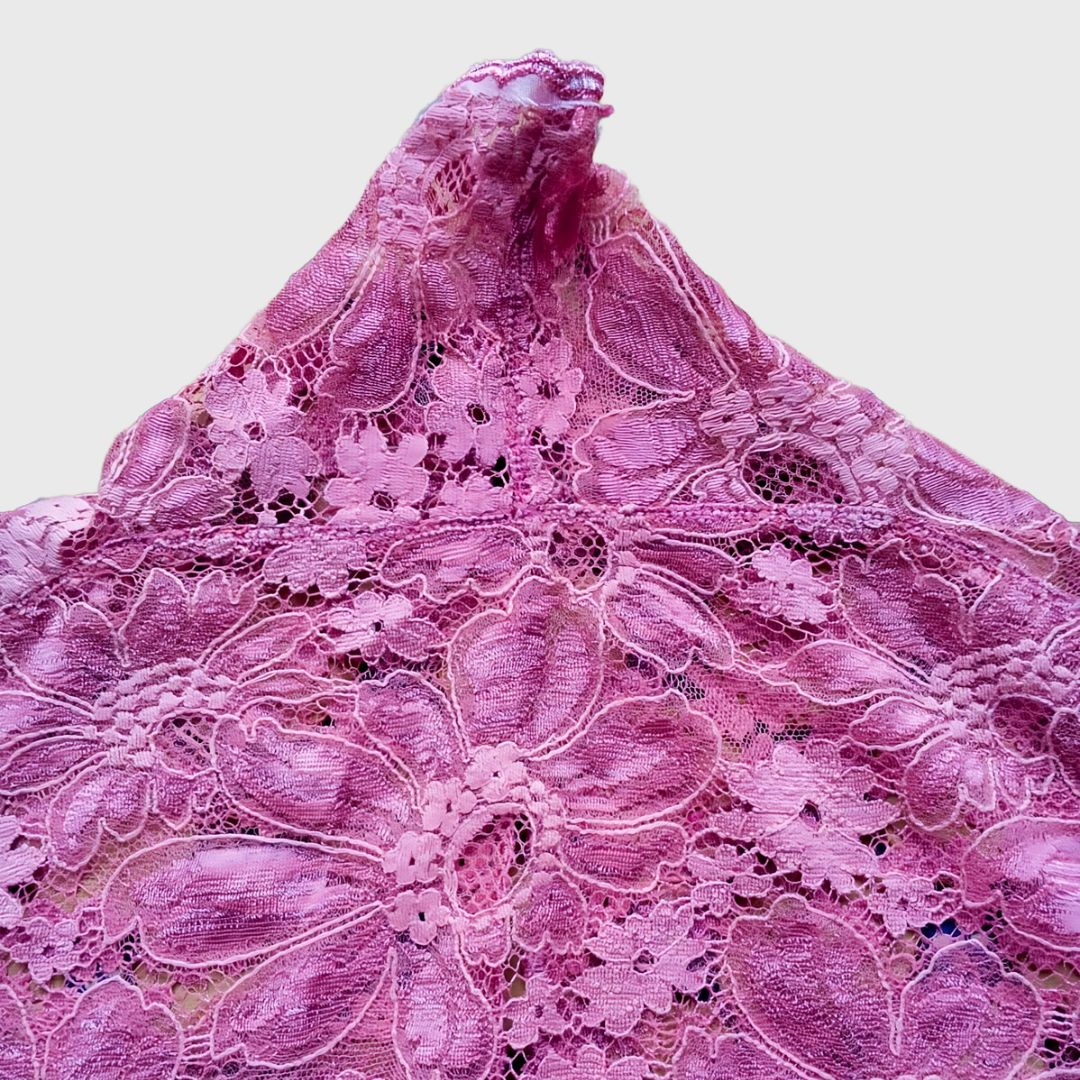 Vintage Pink Lace Kutubaru Kebaya