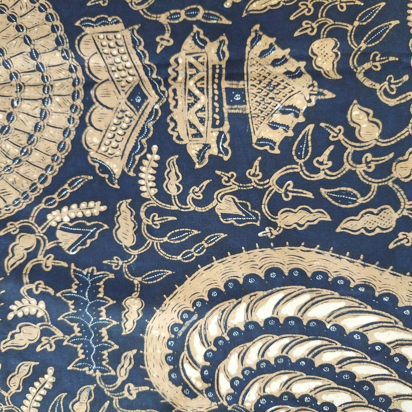 Vintage Indonesian Sogan Semen Gurda (Garuda) Navy Batik