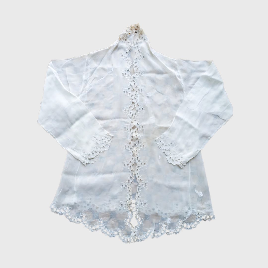 Vintage Broken White Kebaya Scalloped Embroidery