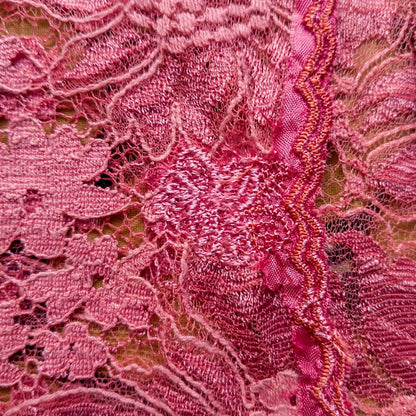 Vintage Pink Lace Kutubaru Kebaya