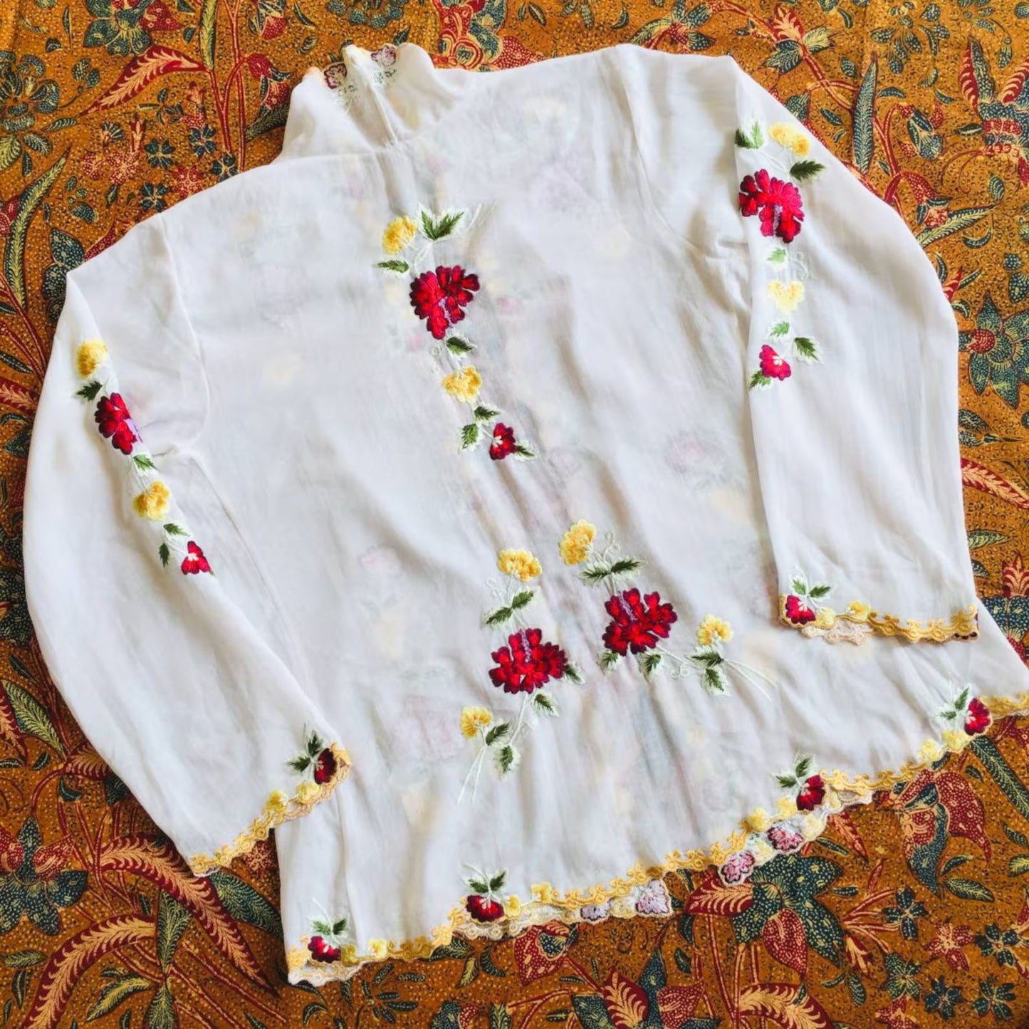 Vintage Inspired White Indonesian Kebaya with Red Seruni Flower Embroideries