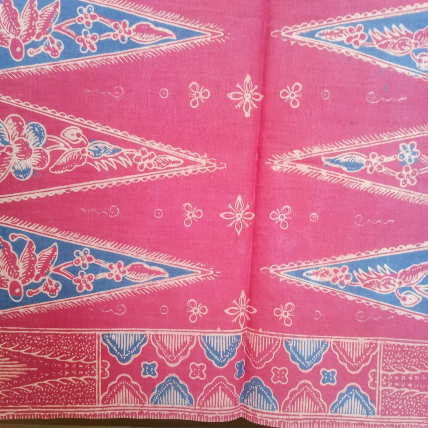 Jambi Bangbiron Batik Saroong Shawl