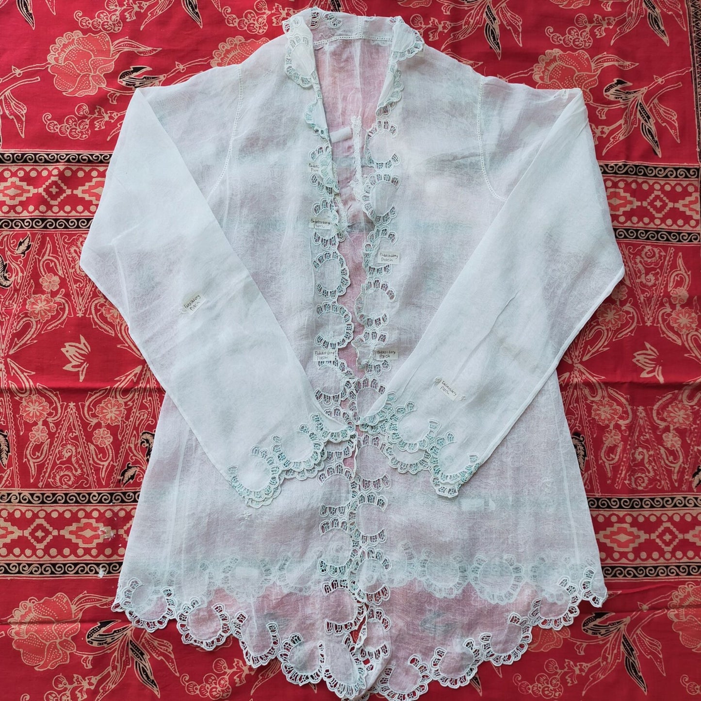 Vintage Indonesian Kebaya with Petals Embroidered Trim