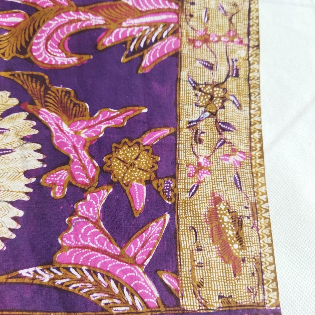 Batik Cirebon Magenta Motif Daun