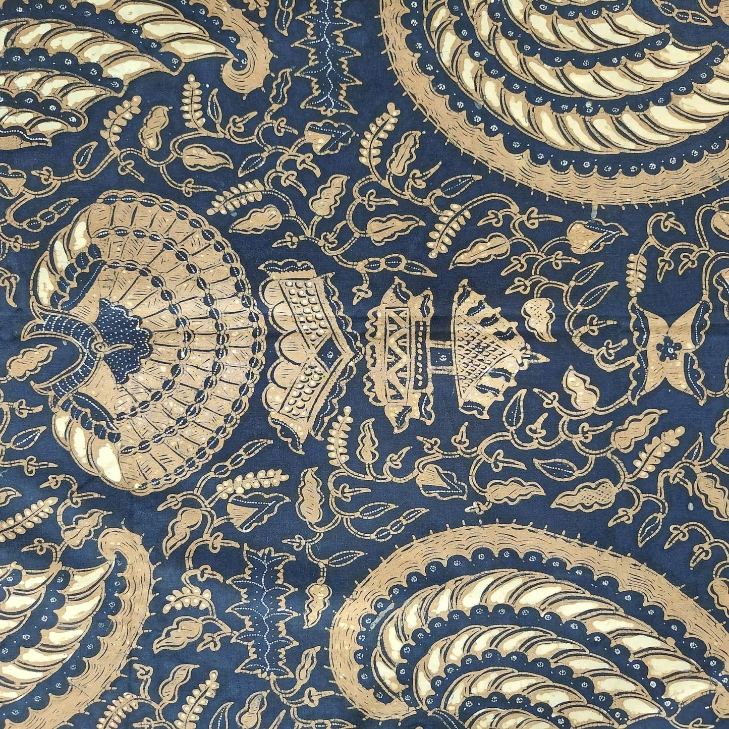 Vintage Indonesian Sogan Semen Gurda (Garuda) Navy Batik