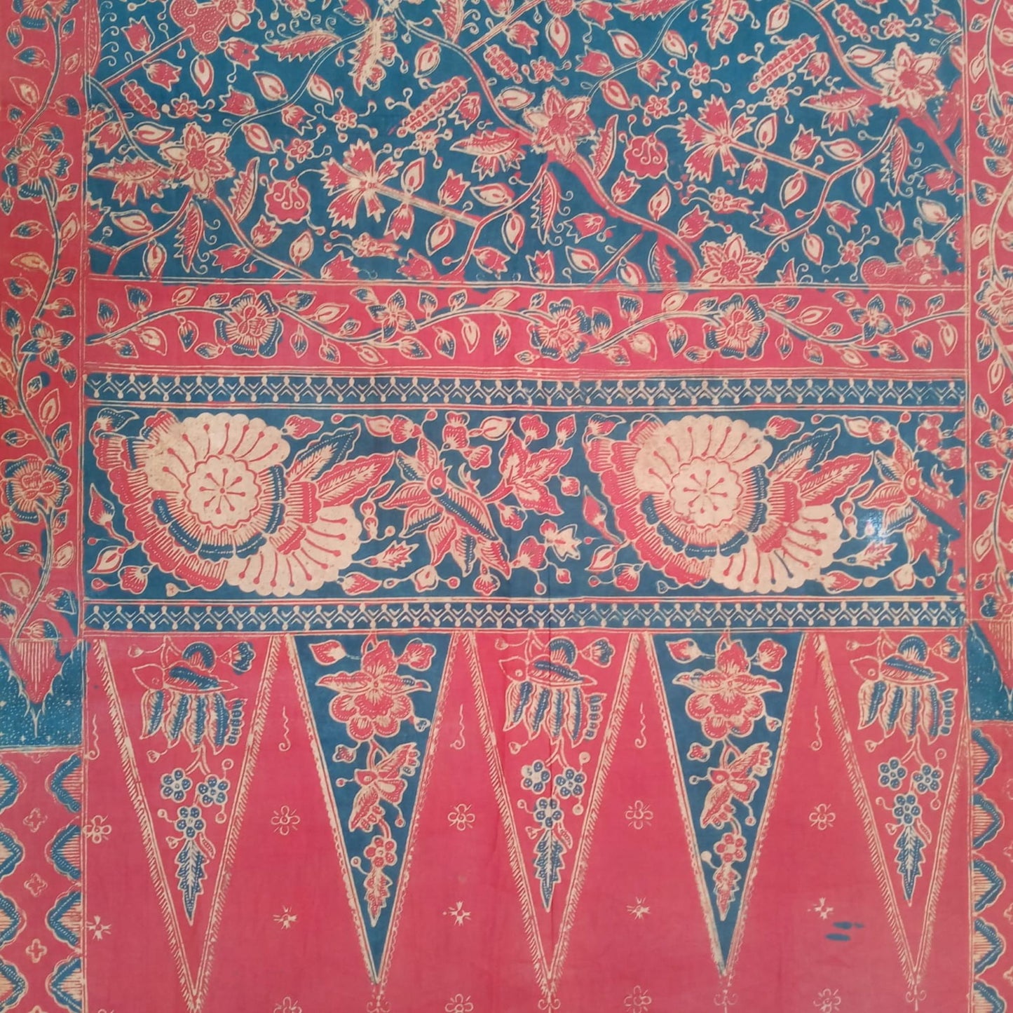 1970s Jambi Batik Stamped with Sulur Flower Motif Saroong Shawl