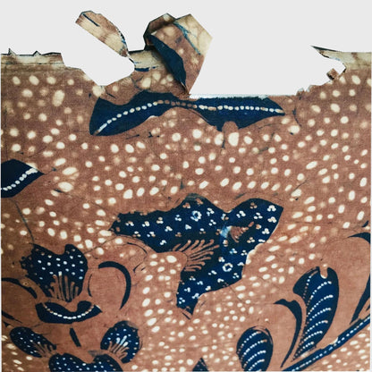 Unique Indonesian Hand Drawn Javanese Batik from Solo, Batik Pisan Bali Sogan Muda Kain