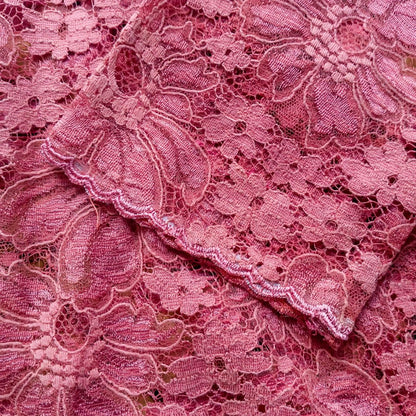 Vintage Pink Lace Kutubaru Kebaya