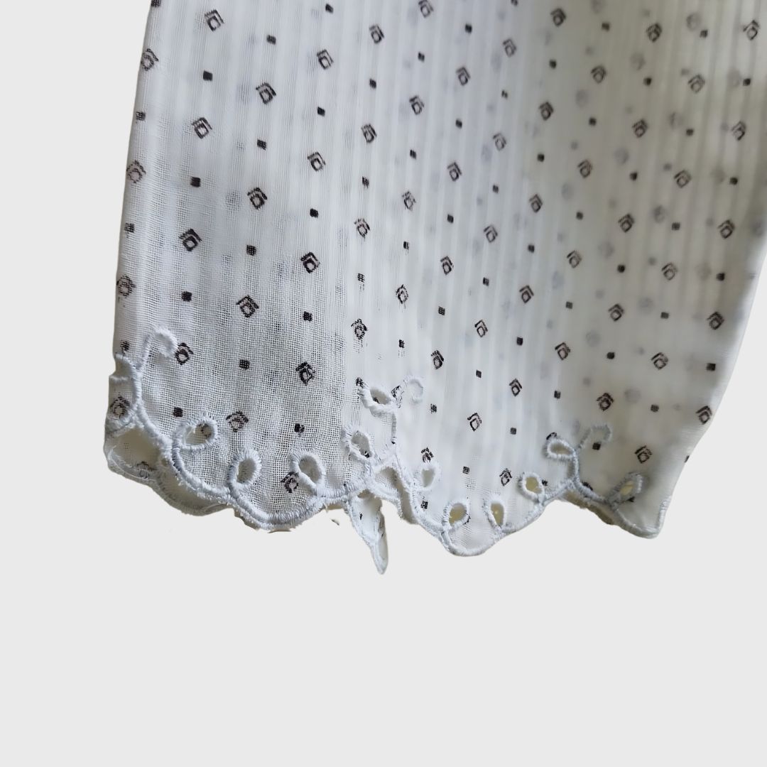 Vintage White Simple Dot