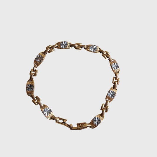 Oval Chain Bracelet with Silver Star Motifs