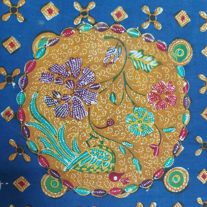 Indonesian Hand Drawn Javanese Batik Jlamprang Biru Royal Motif Gemstone Kain
