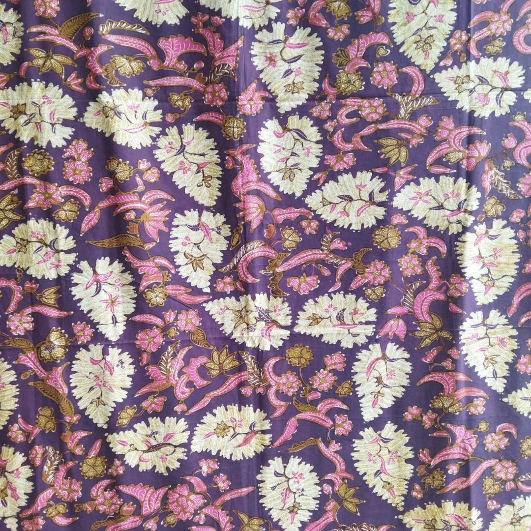 Batik Cirebon Magenta Motif Daun