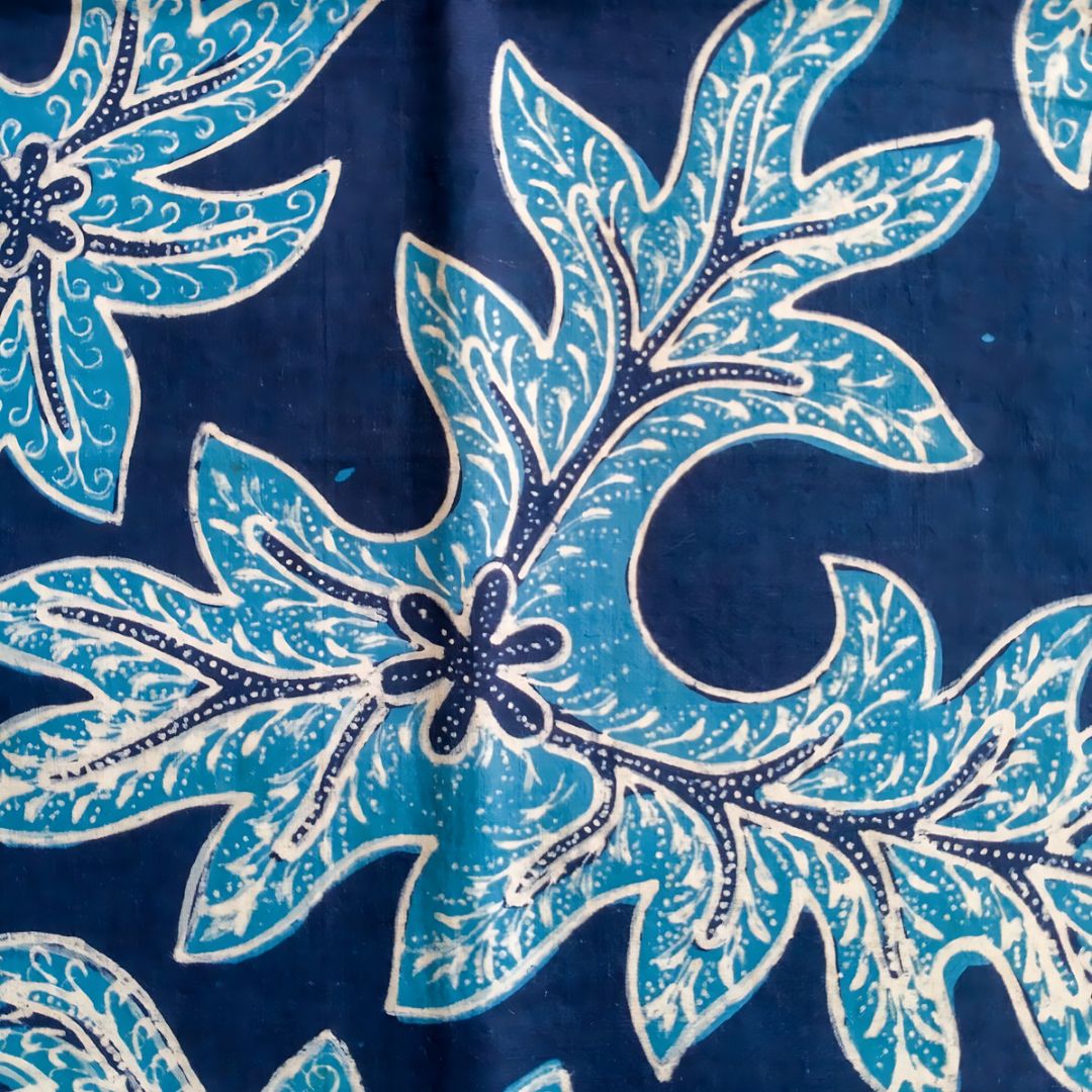 Vintage Blue Leaf Shawl