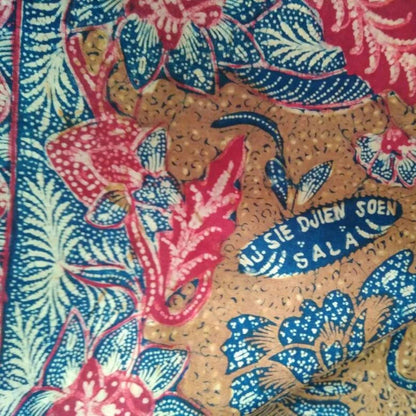 Vintage Indonesian Hand Drawn Javanese Batik, Batik Tiga Negri Nj. SIE DJIEN SOEN Kain